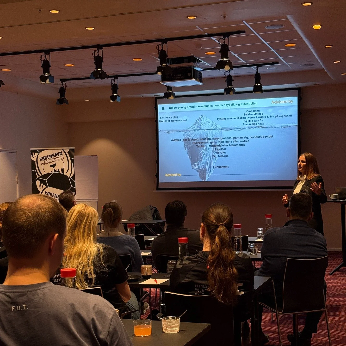 I morges var jeg til netv&aelig;rksm&oslash;de i @kbhbolddk , hvor vi blandt andet talte om The PIE Theory &ndash; en model, der forklarer, hvad der faktisk skaber synlighed og fremgang i arbejdslivet.

Fordelingen er ret tankev&aelig;kkende:

🔹 Per