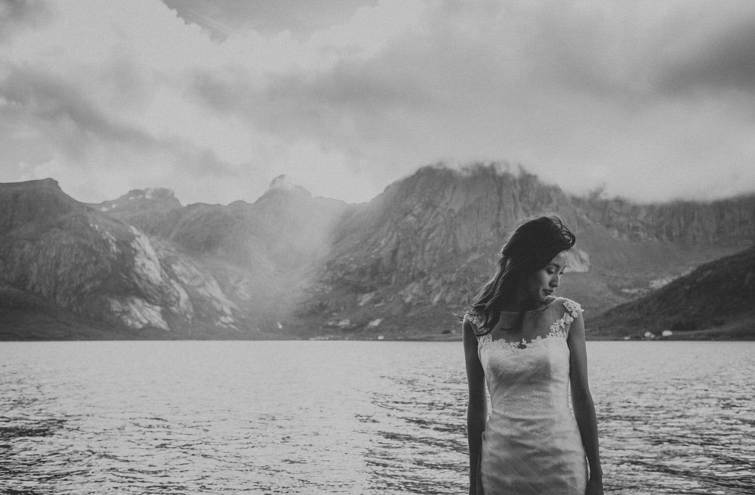  Lofoten pre wedding & engagement photos by Wedding Photographer Vegard Giskehaug 