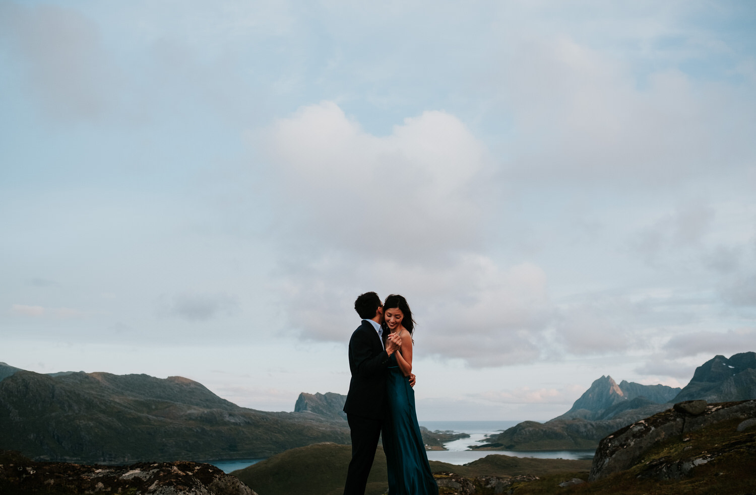  Lofoten pre wedding & engagement photos by Wedding Photographer Vegard Giskehaug 