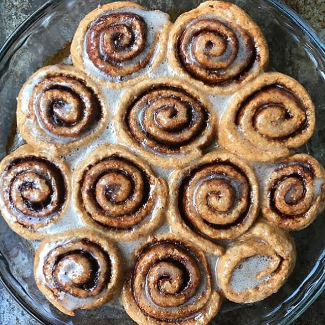 Can&rsquo;t get over these delicious cinnamon buns! As promised, I&rsquo;m sharing the recipe I used... directly from @minimalistbaker! It&rsquo;s a crowd pleaser, so easy to make and delicious beyond belief!!
&bull;
&bull;
&bull;
&bull;
#foodmood#he