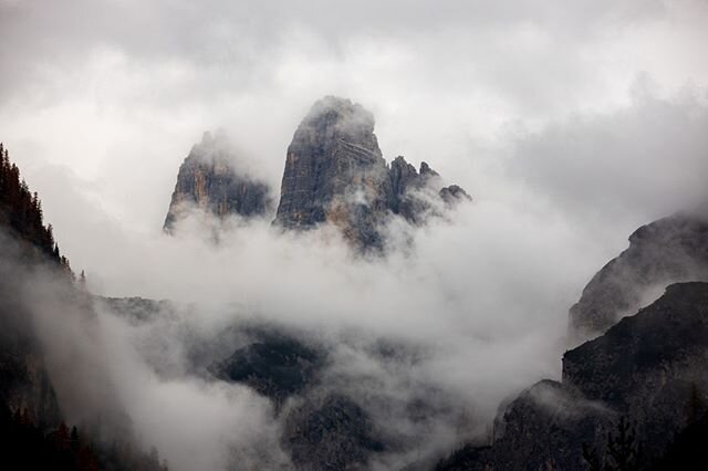 That's it: The last part of my Dolomites throwback; again the tre cime di Lavaredo (ok, actually only two of them...).
&bull;
#dolomites #southtyrol #trecime #trecimedilavaredo #beautifuldestinations #beautifulworldscapes #Canon_photos #canonswitzerl