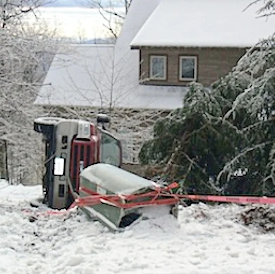 Laurel Springs Drive/Lady Slipper Lane Vehicle Crash