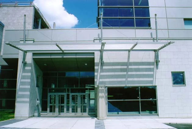 Agrandissement du Pavillon Adrien-Pouliot Année : 1998 | Budget: 31M$ Réalisé en consortium