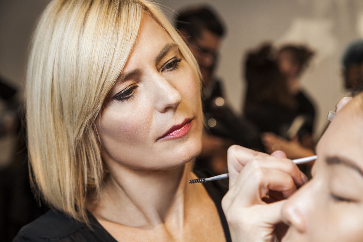 ...fill in the brows. @aveda #makeup #livingaveda #nyfw #nllblog