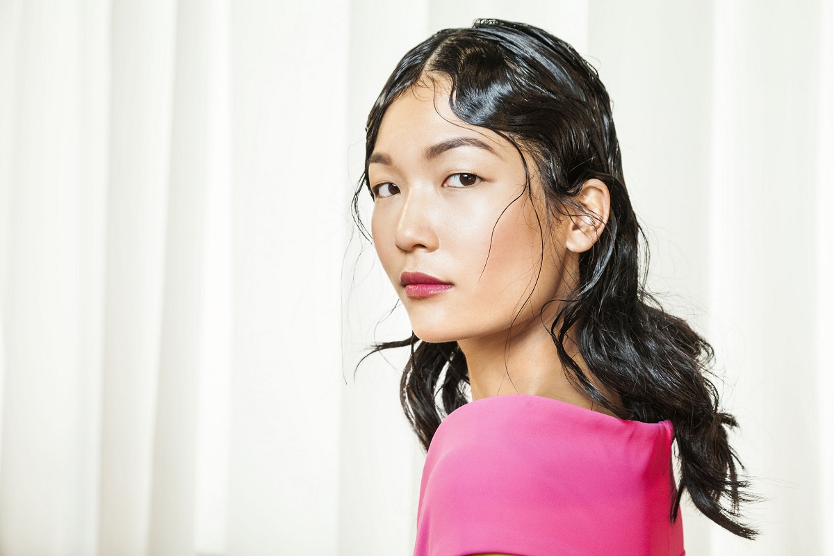 slick finger waves emulated the look of rose petals. #hair #nllblog #makeup #aveda #livingaveda #nyfw #chiaraboni