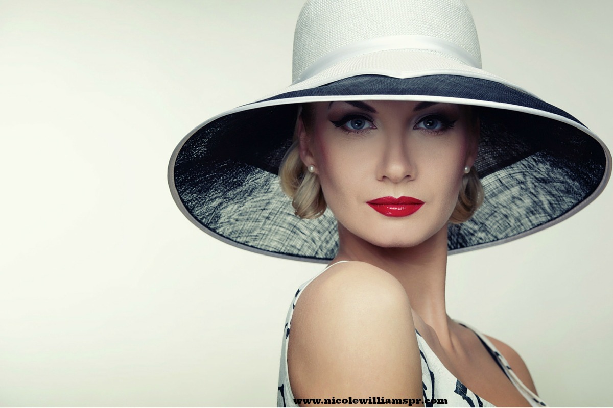 Holiday-Glam-beauty-2.jpg