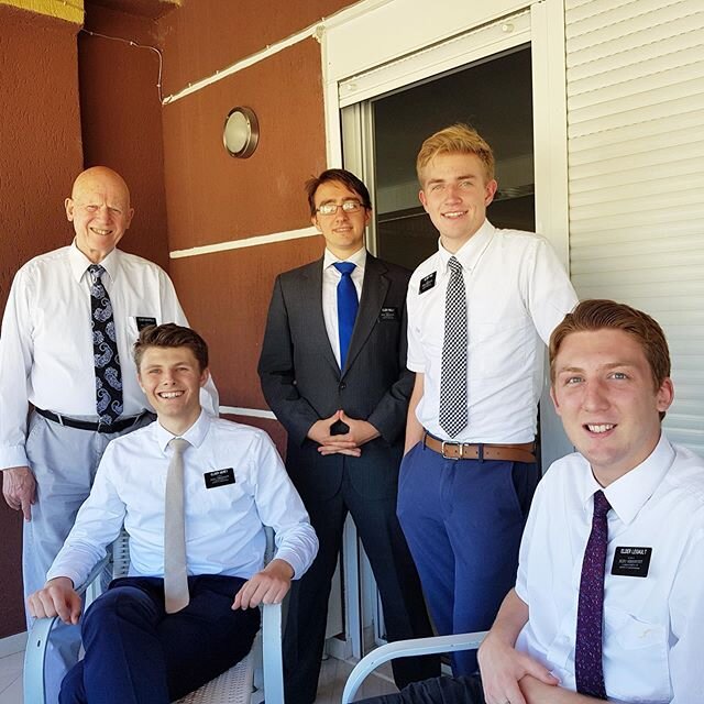 Gosh I miss that tall blond kid!
.
While he was in the MTC (missionary training center) last year, there happened to be a distant relative in his district (third cousin once removed I think). My mom had told Ben to look for Elder David Keller but I t