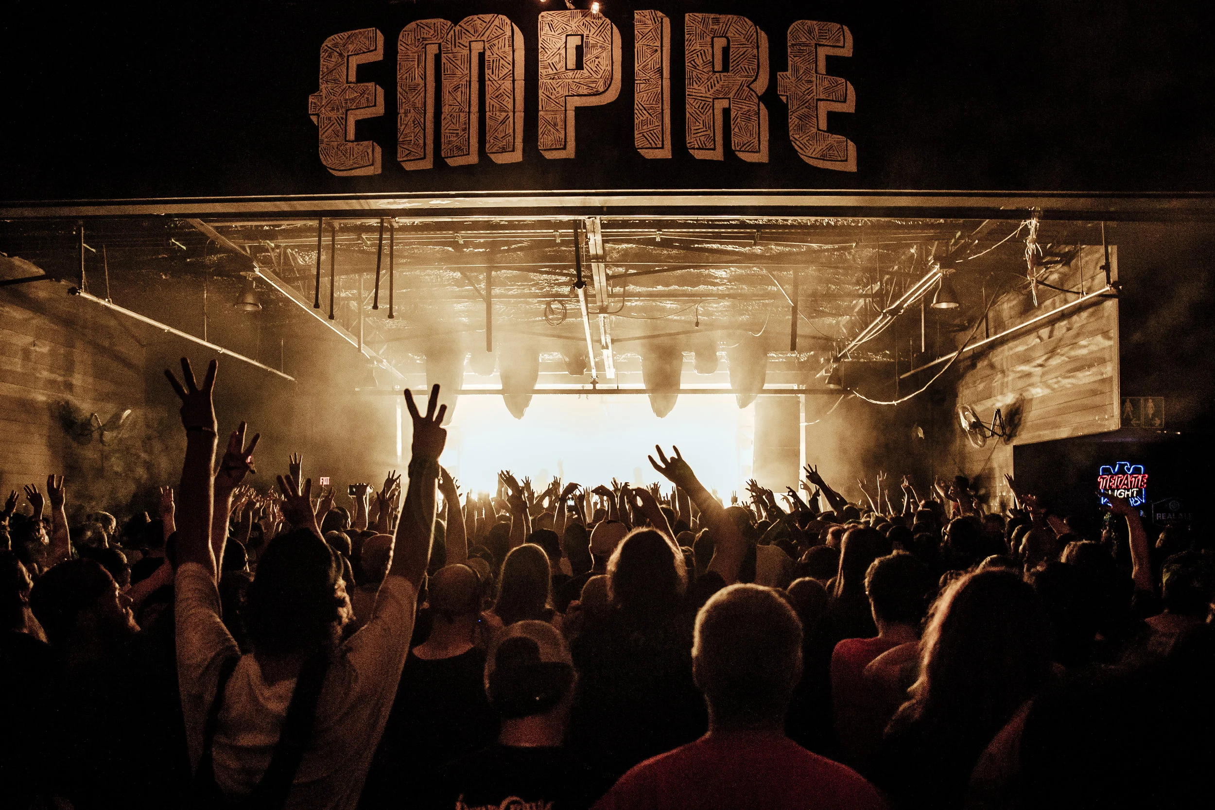 Empire02.jpg
