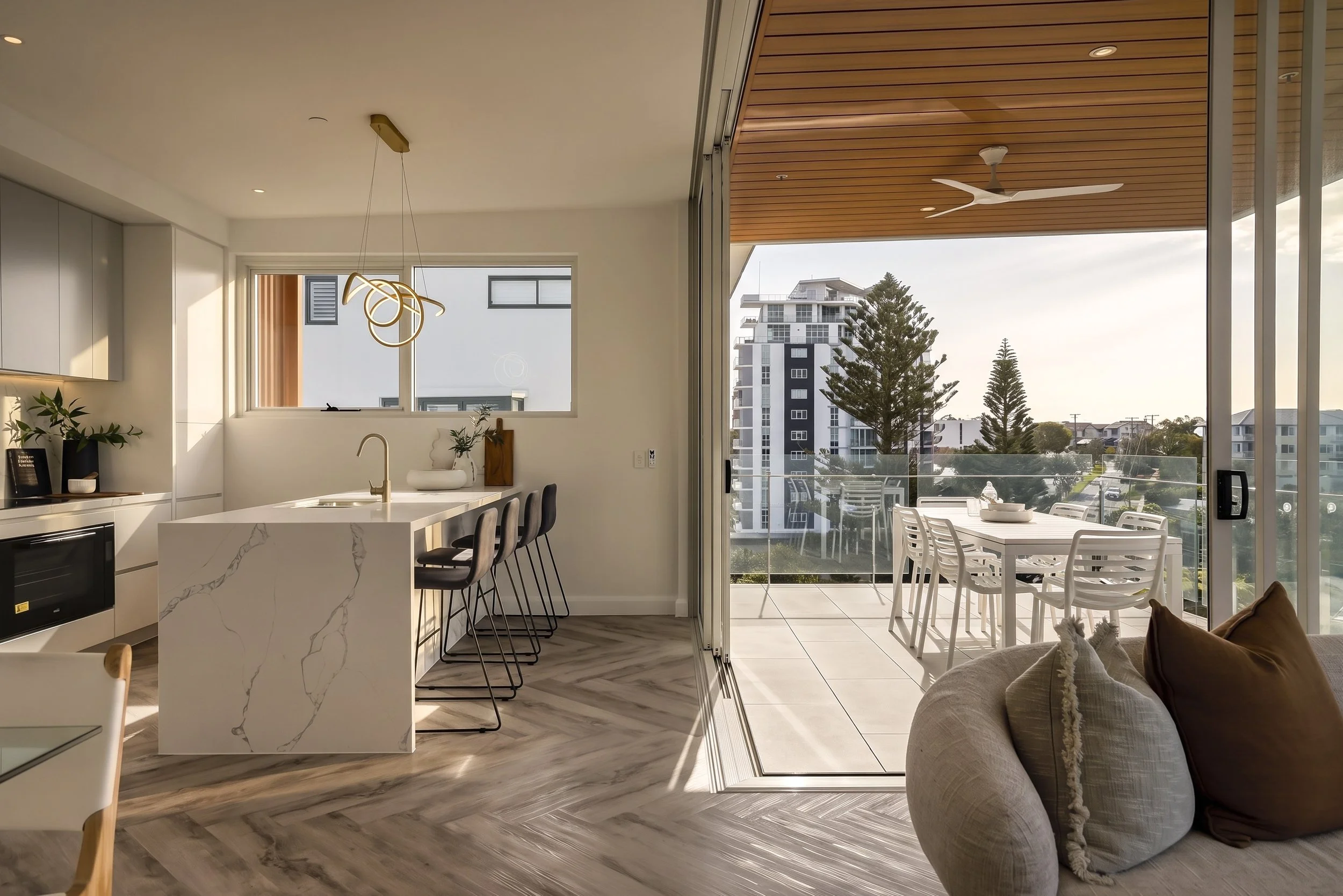 U701 48 King Street-2.jpg