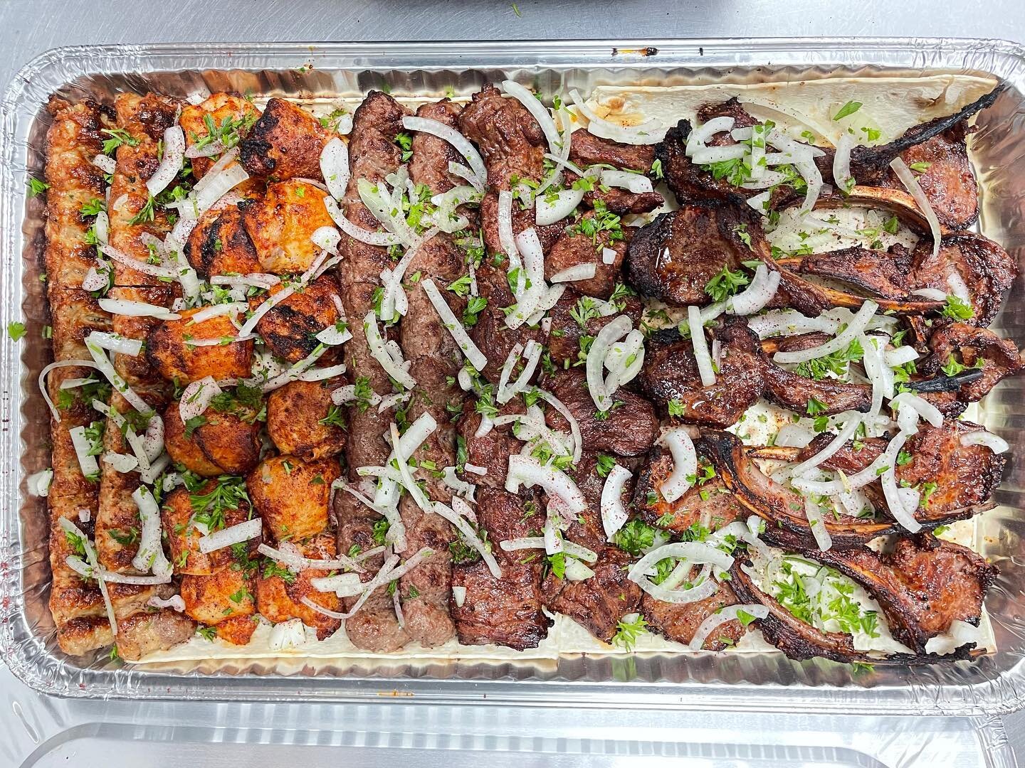 Armenian barbecue is a great option for parties, large gatherings, or when you just have too many people to feed! 😋

#burbank #glendale #losangeles #burbankeats #laeats #dinela #armenianbarbecue #armenianbusiness #smallbusiness #catering