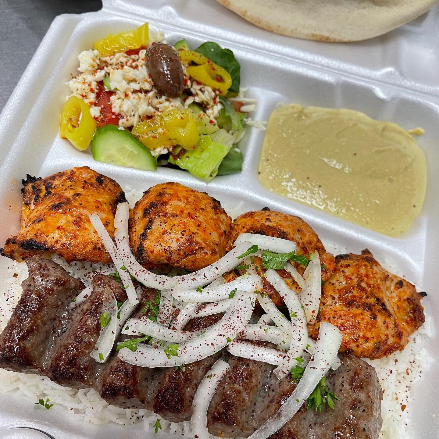 Check out this delicious combo
- chicken shish paired with our beef lule is a crowd favorite! #20 on our menu!
.
#burbank #glendale #losangeles #tonircafe #burbankeats #laeats #yelpla #dinela #foodie #smallbusiness #localrestaurant