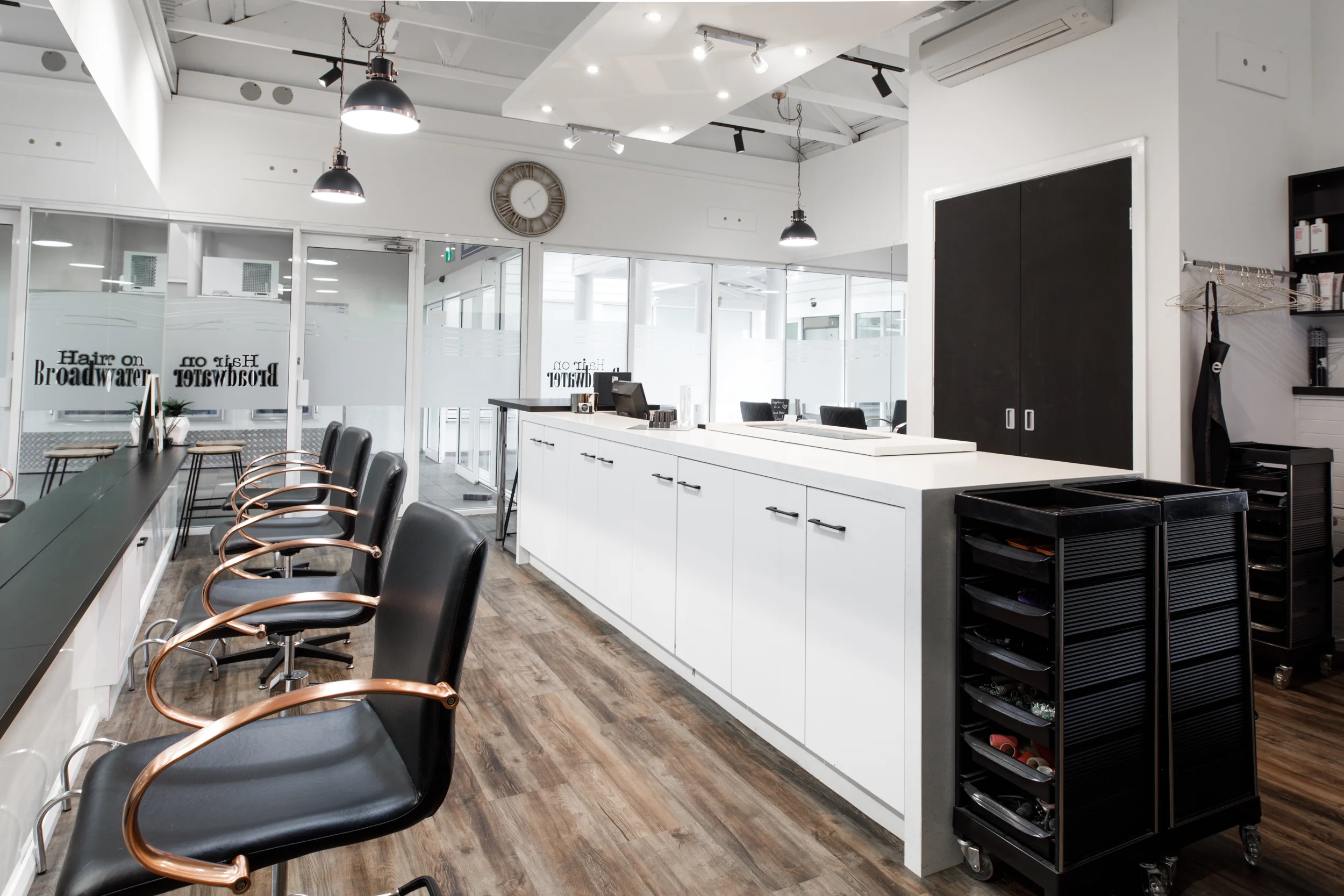 Samuel_Hesketh_Photography_SALON-5.jpg