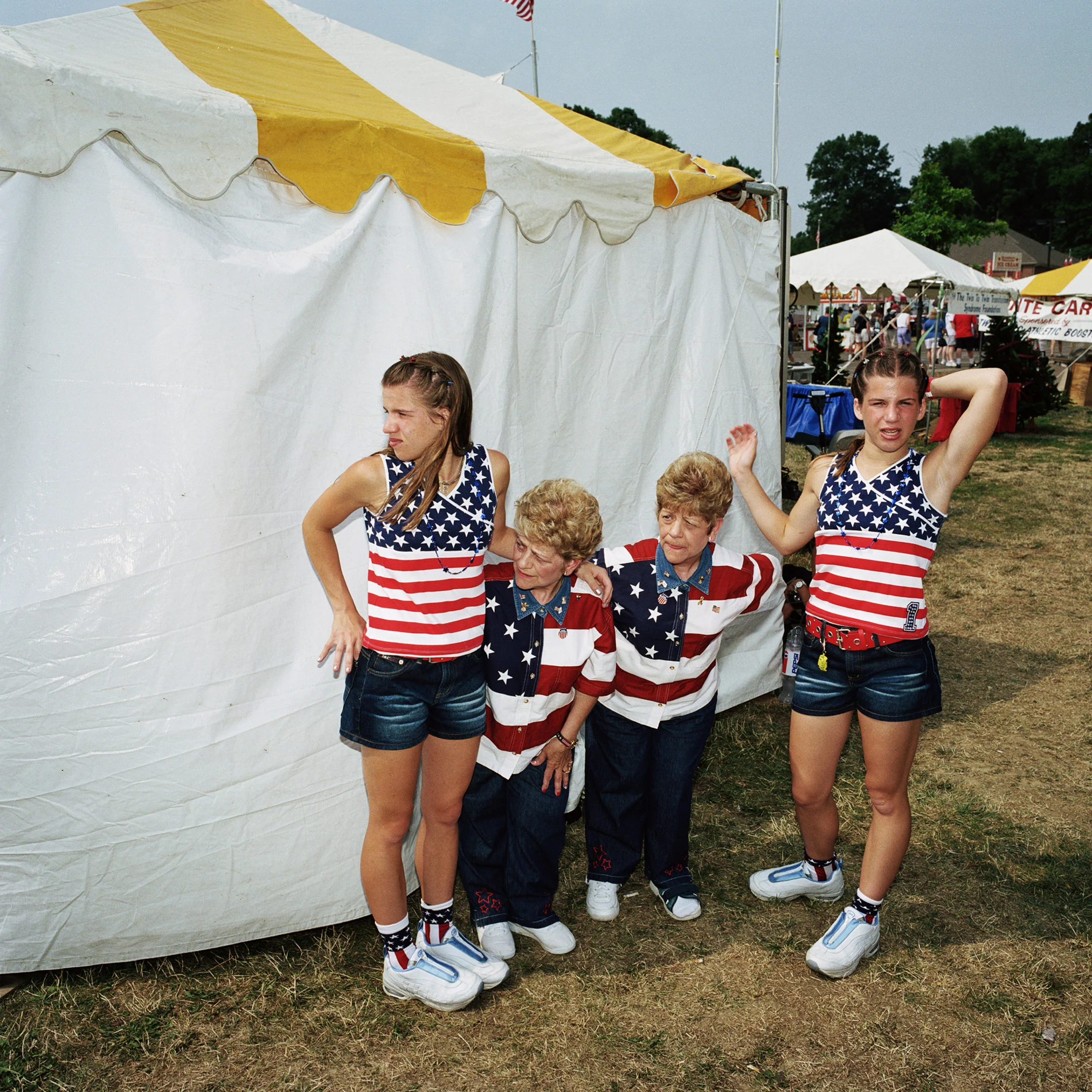 TWINS LITTLE SISTERSlo.jpg