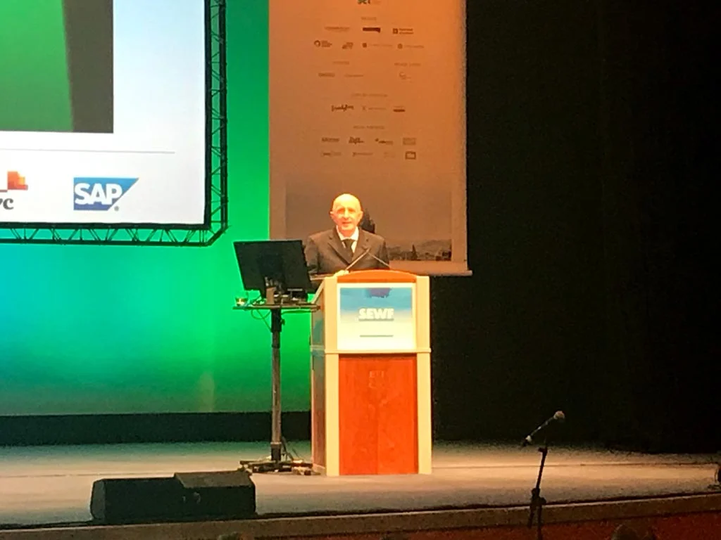 Gerry Higgins welcomes delegates at the opening ceremony.