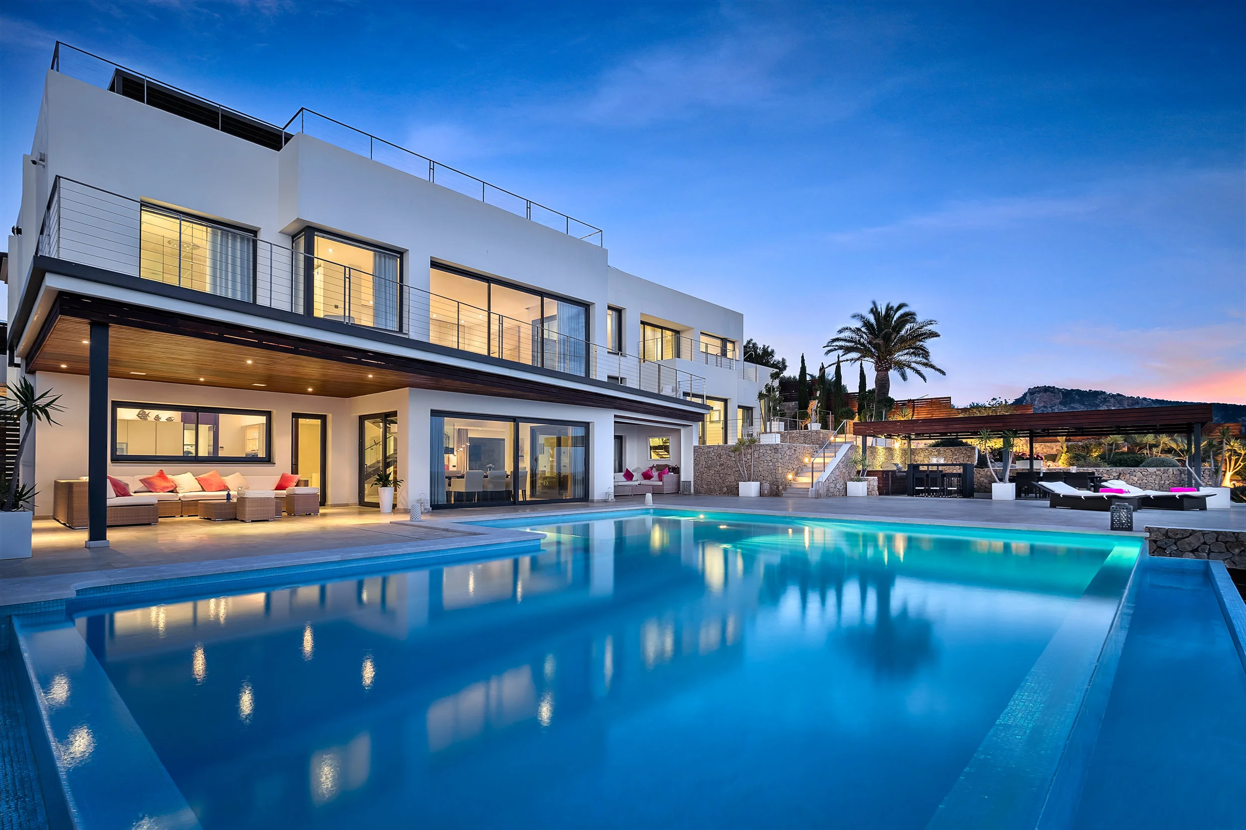 Villa Vida II, <span STYLE="font-weight: normal">2017</span>