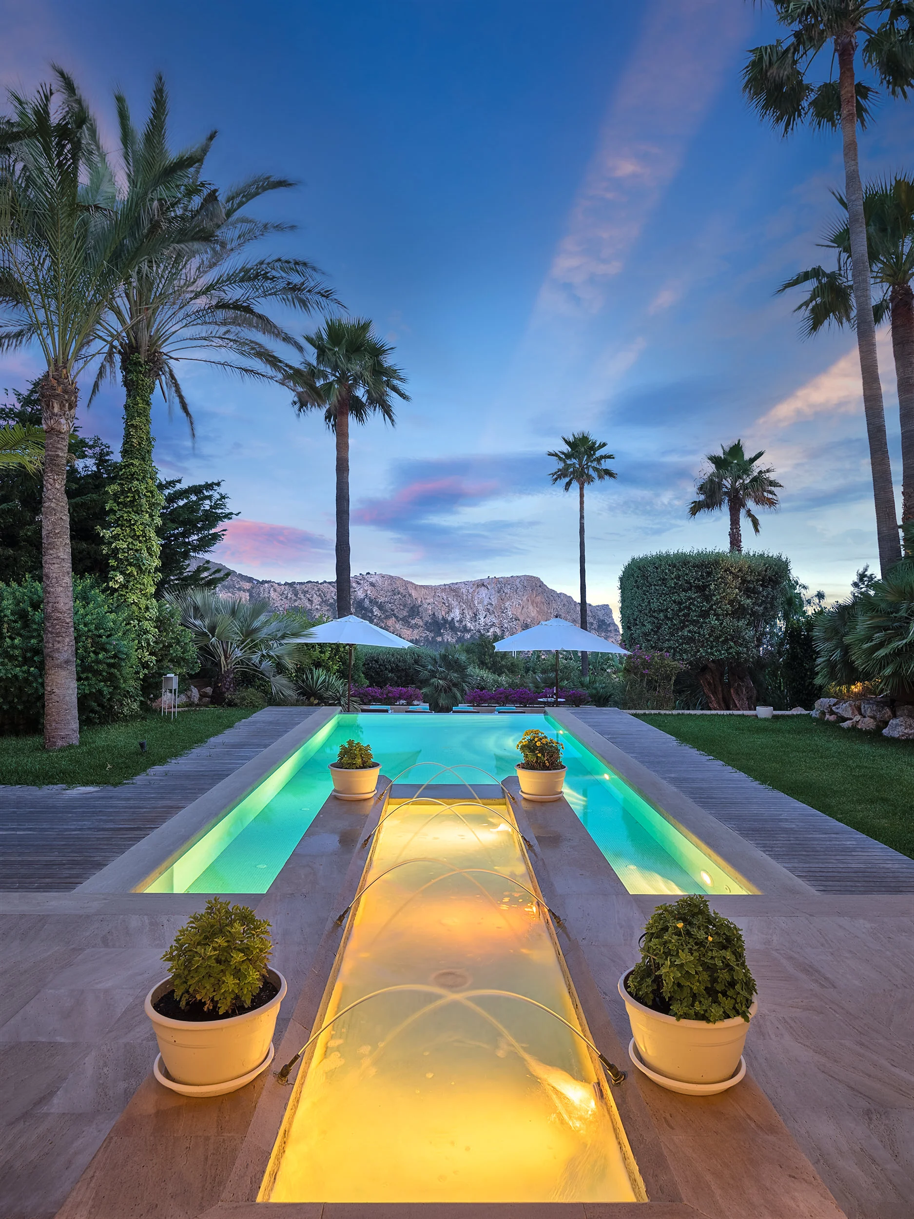 Las Brisas III, <span STYLE="font-weight: normal">2017</span>