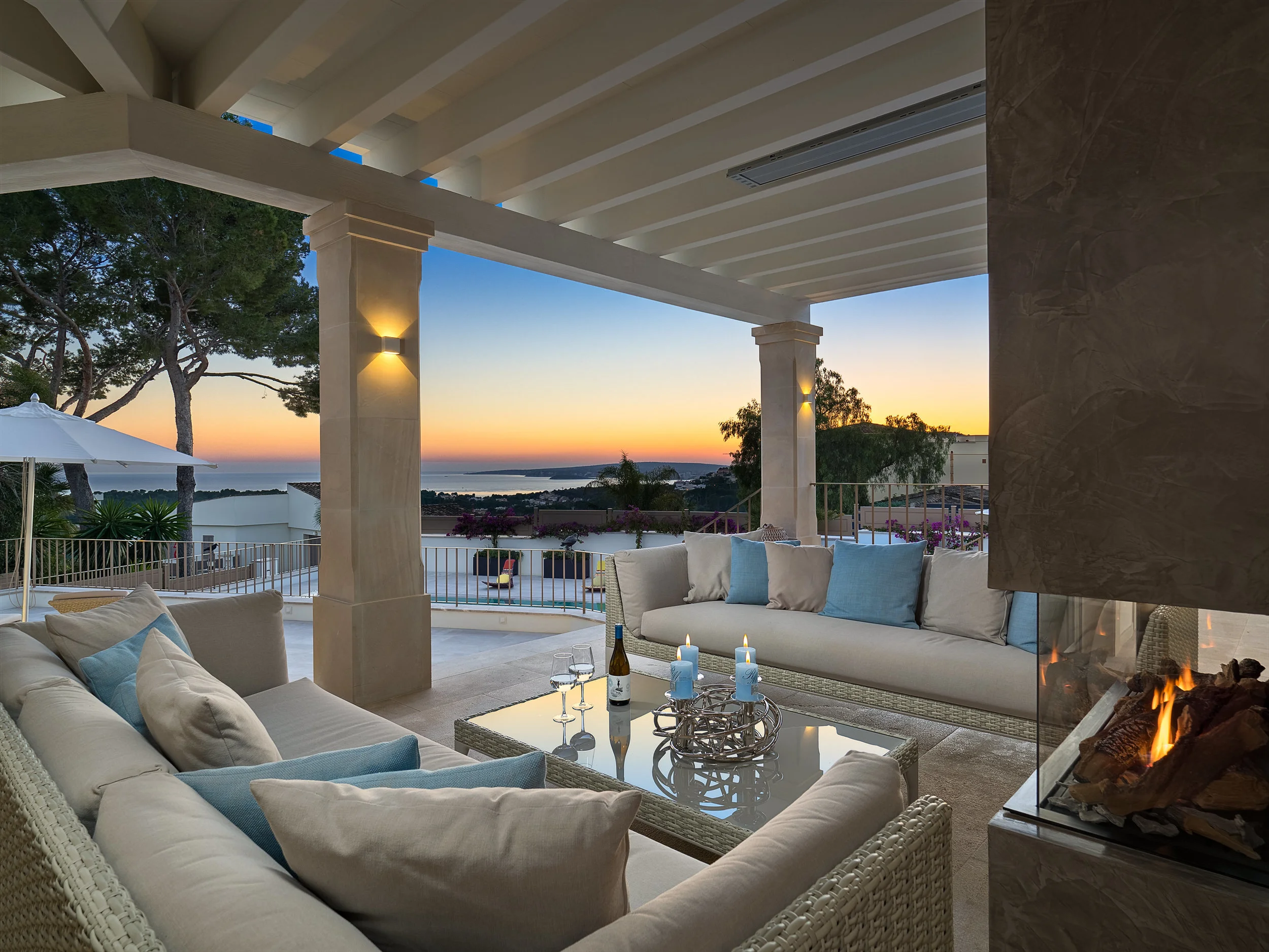 Iceberg Villa, <span STYLE="font-weight: normal">2017</span>