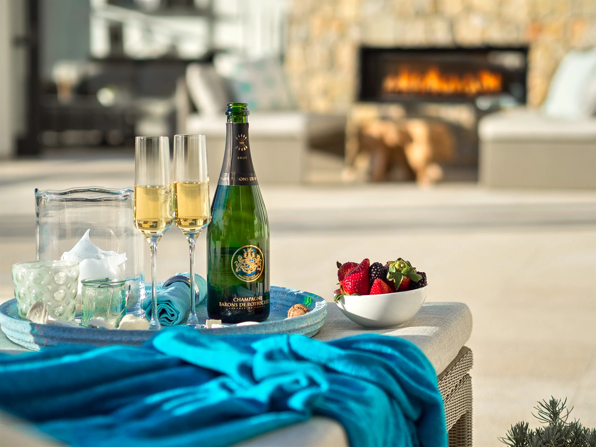 Lifestyle & Champagne II, <span STYLE="font-weight: normal">2017</span>