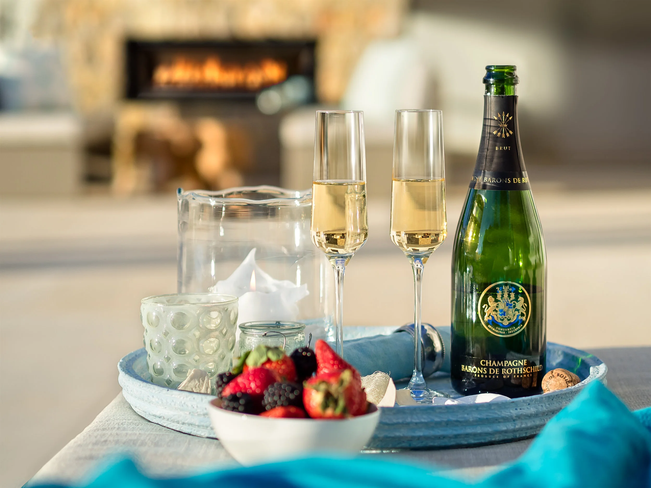 Lifestyle & Champagne VI, <span STYLE="font-weight: normal">2017</span>