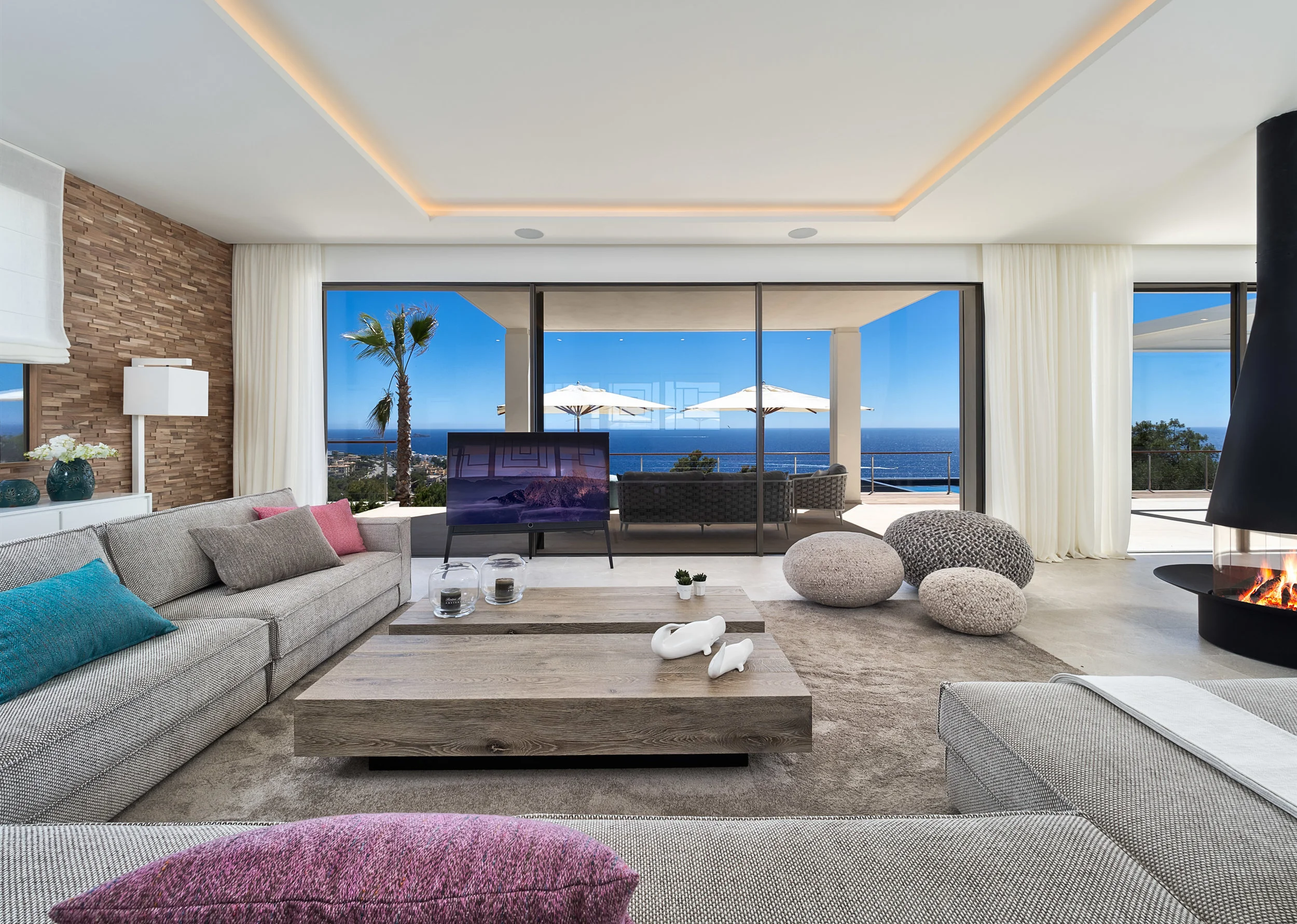 La Mansion I, 2019