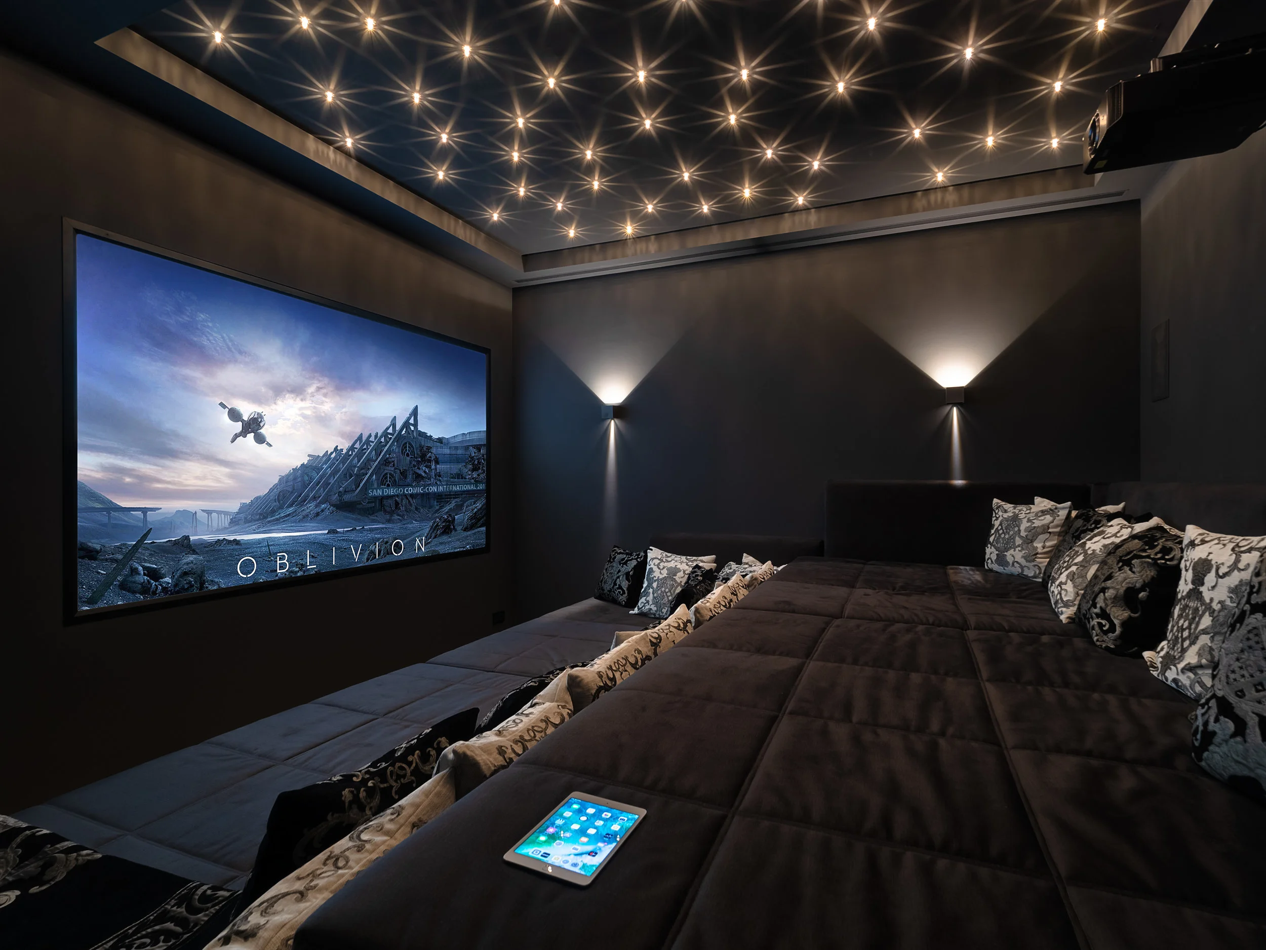 Private Cinema, 2019