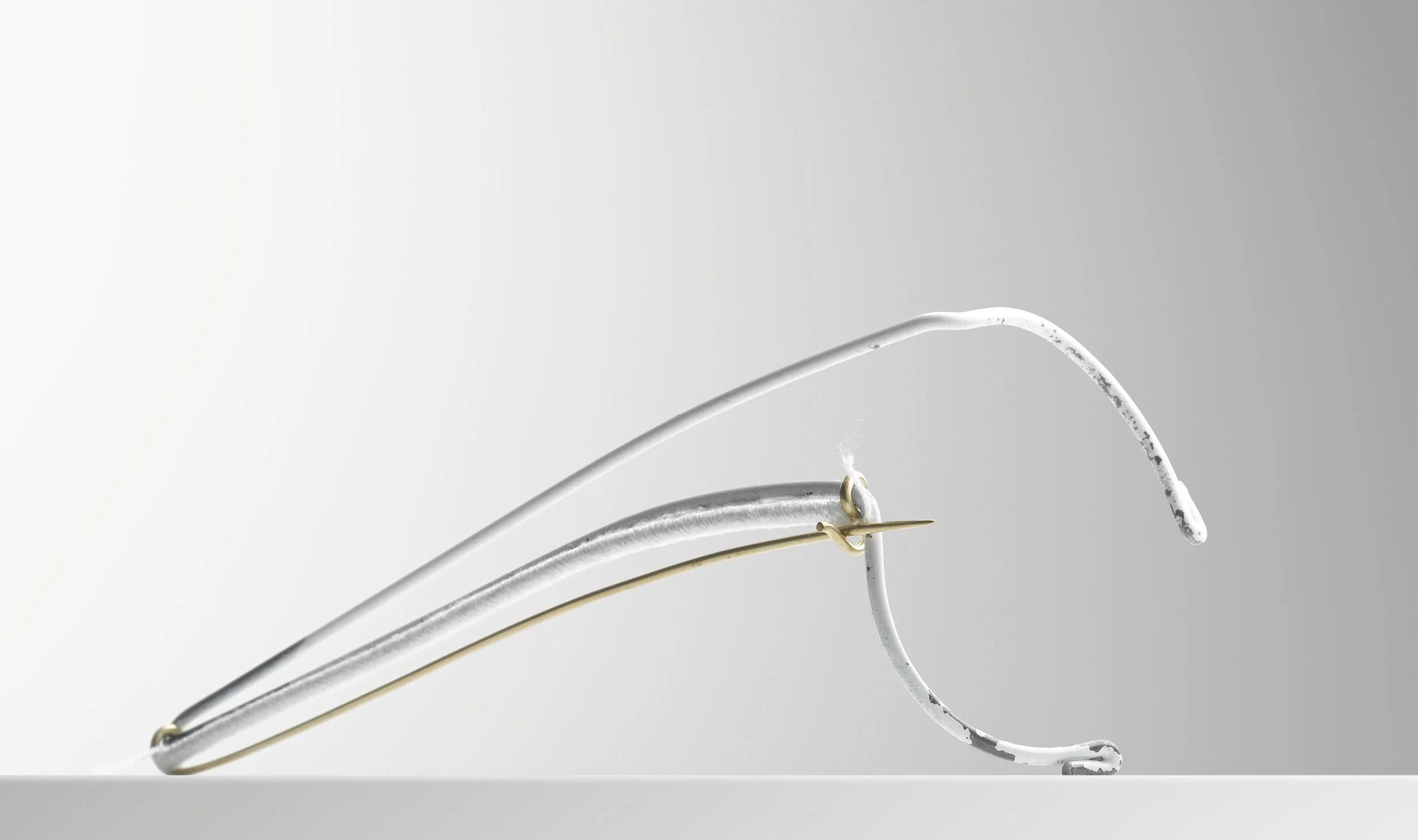 2. hold on steel, brass, cotton image: Stanislan Huoux 