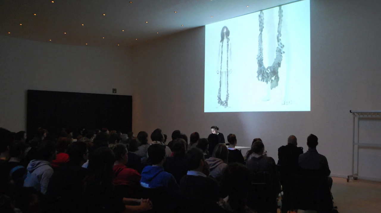 By organizing “Jewellery Sessions”, we create an interactive information interchange, a dialogue, a conversation or a meeting, between two or more artists. In this idea we present you the first 2 invited artists Hanna Hedman & Sanna Lindberg to give you an overview of their coörporation, works, and way of presentation. Lecture Hanna Hedman: 6th april ’11 from 12 am till 2pm in the lecture hall Campus Sint Lucas, Sint-Jozefstraat 35, 2018 Antwerp Workshop Hanna Hedman: in the workshop of the jewellery and silversmith dept. Campus Sint Lucas, Sint – Jozefstraat 35, 2018 Antwerp. As of 1st till 5th april (exept sun) from 9 am till 6 pm.