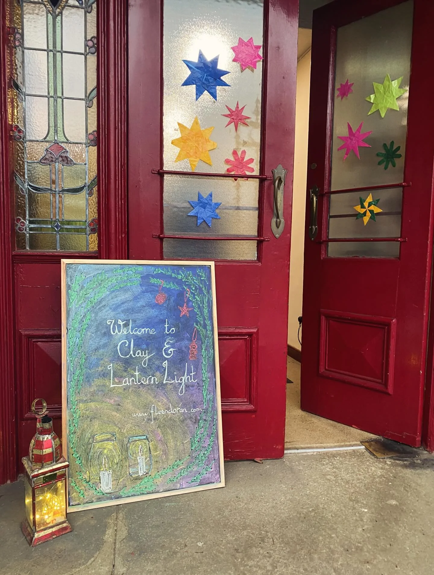 ✨ Clay &amp; Lantern Light ✨

What a beautiful, lantern lit morning we shared, from shaping tiny windows and star-bright openings in clay, to walking the evergreen spiral with lanterns in hand, our workshop on Sunday was a beautiful celebration of th