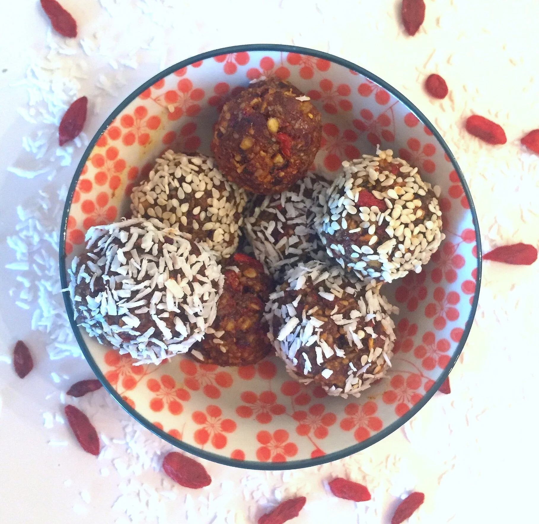 GOJI BERRY BLISS BALLS