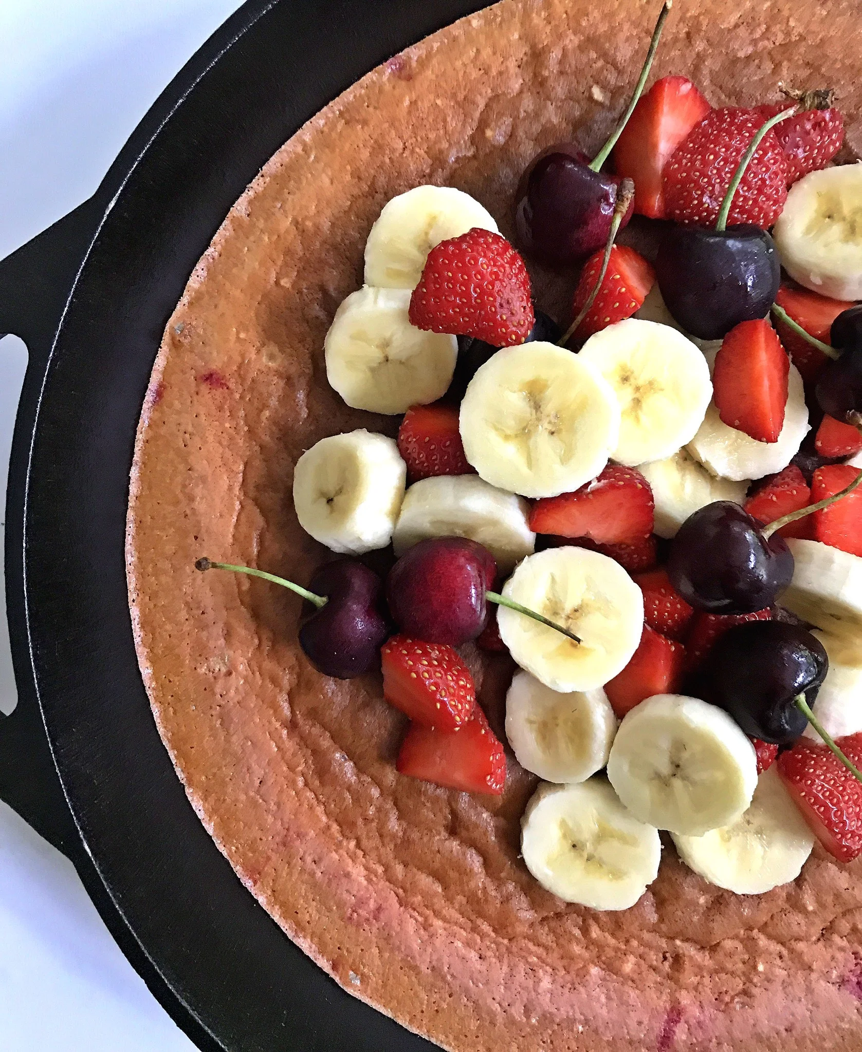 STRAWBERRY SKILLET PANCAKE (grain-free)