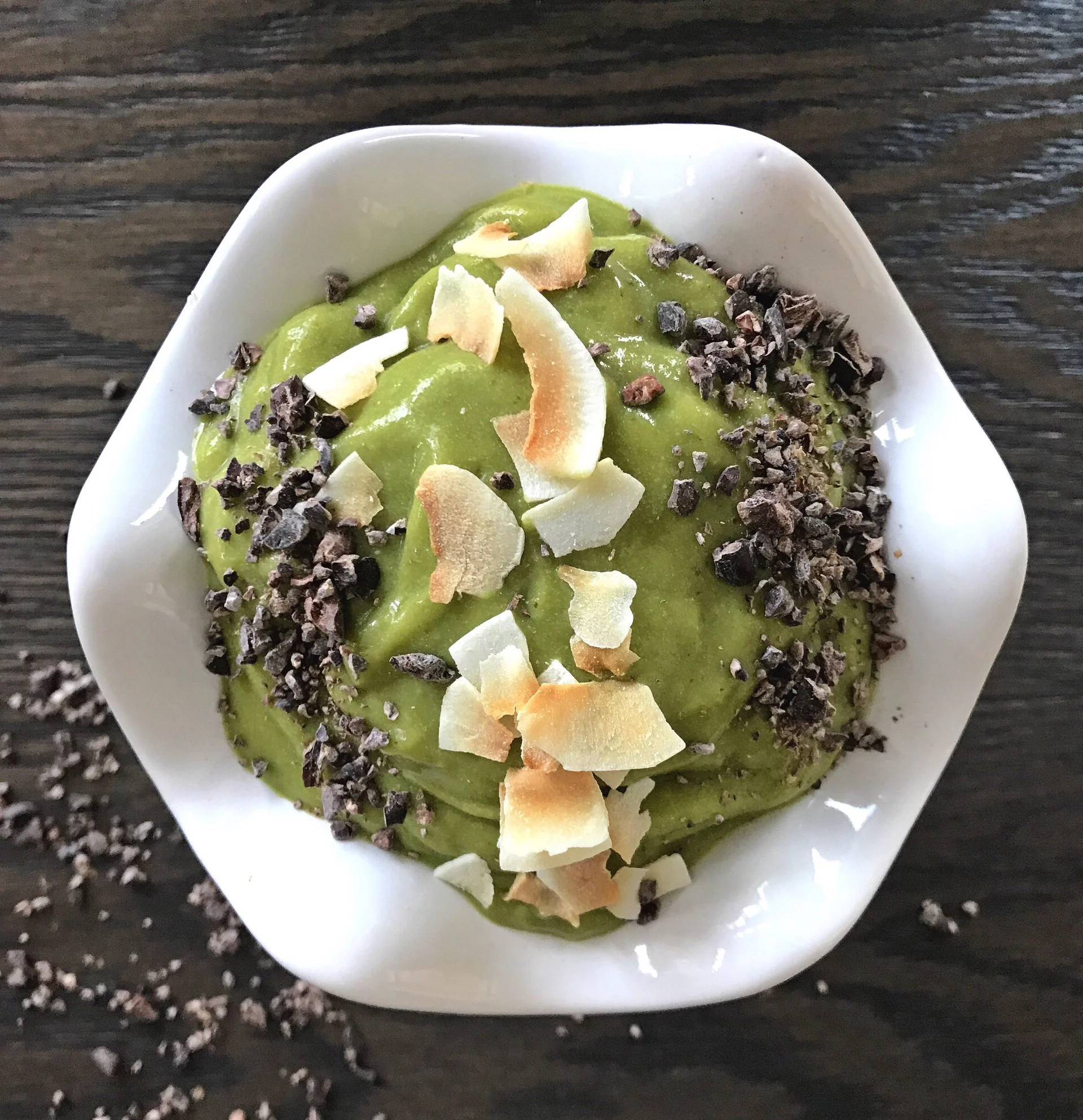 GREEN AVOCADO CAULIFLOWER MATCHA SMOOTHIEBOWL.jpg