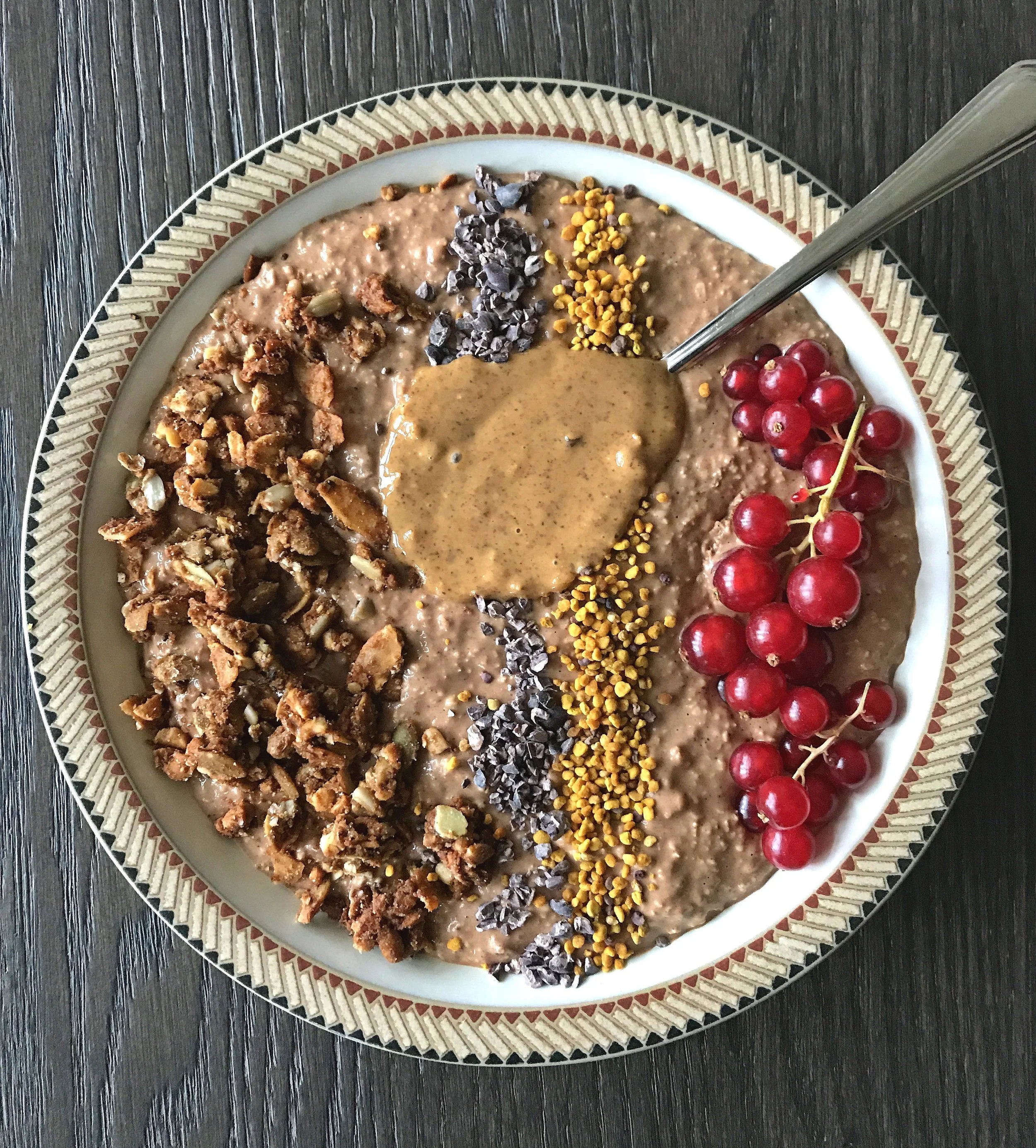 CHOCOLATE ALMOND &amp; ADAPTOGEN OVERNIGHT OATS