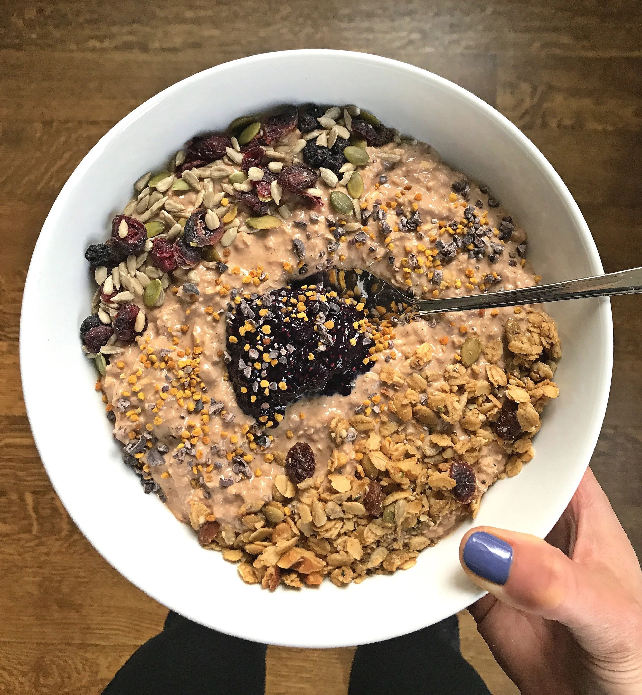 CHOCOLATE ALMOND KEFIR OATS 