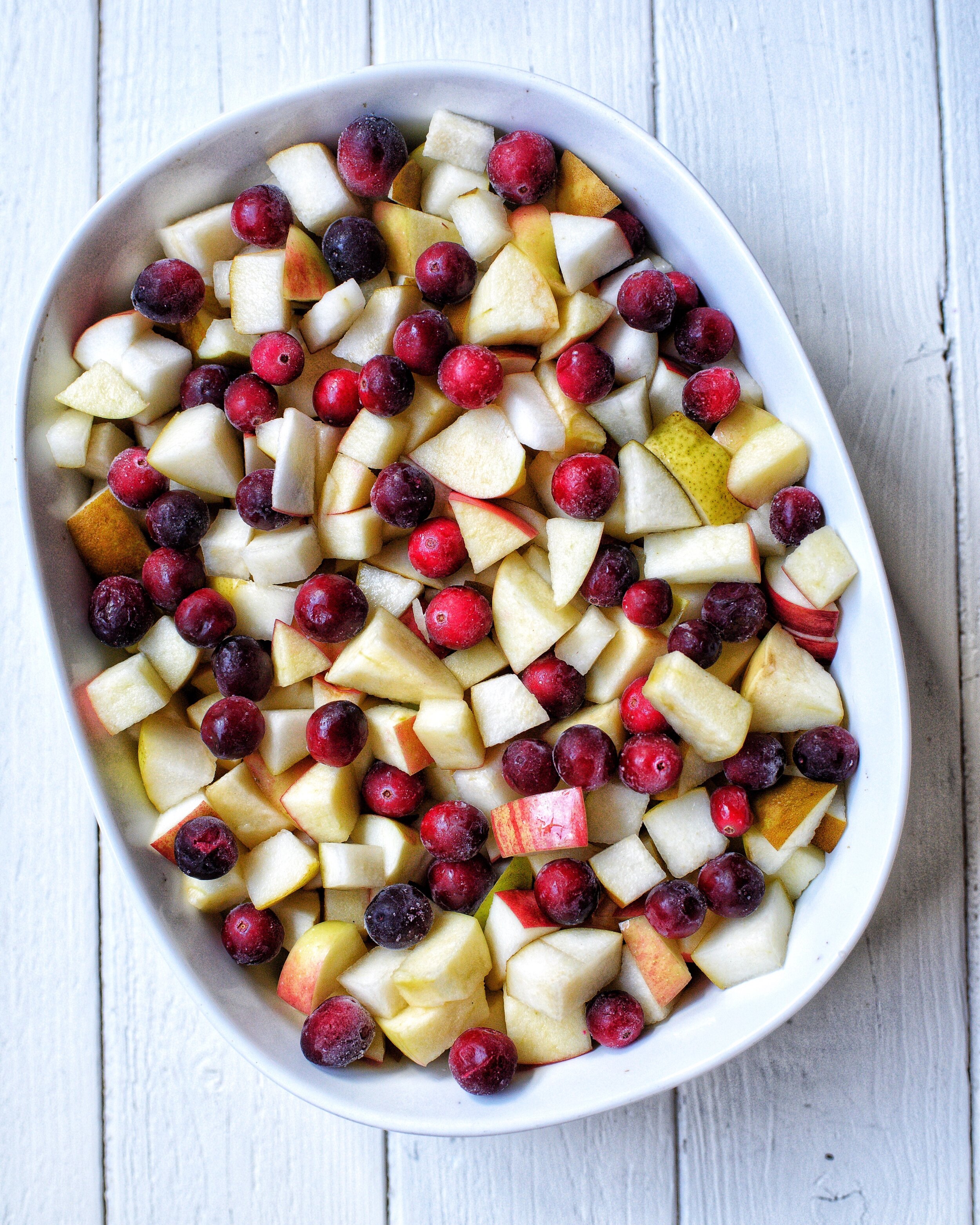 APPLES PEARS CRANBERRIES FOR CRISP.jpg