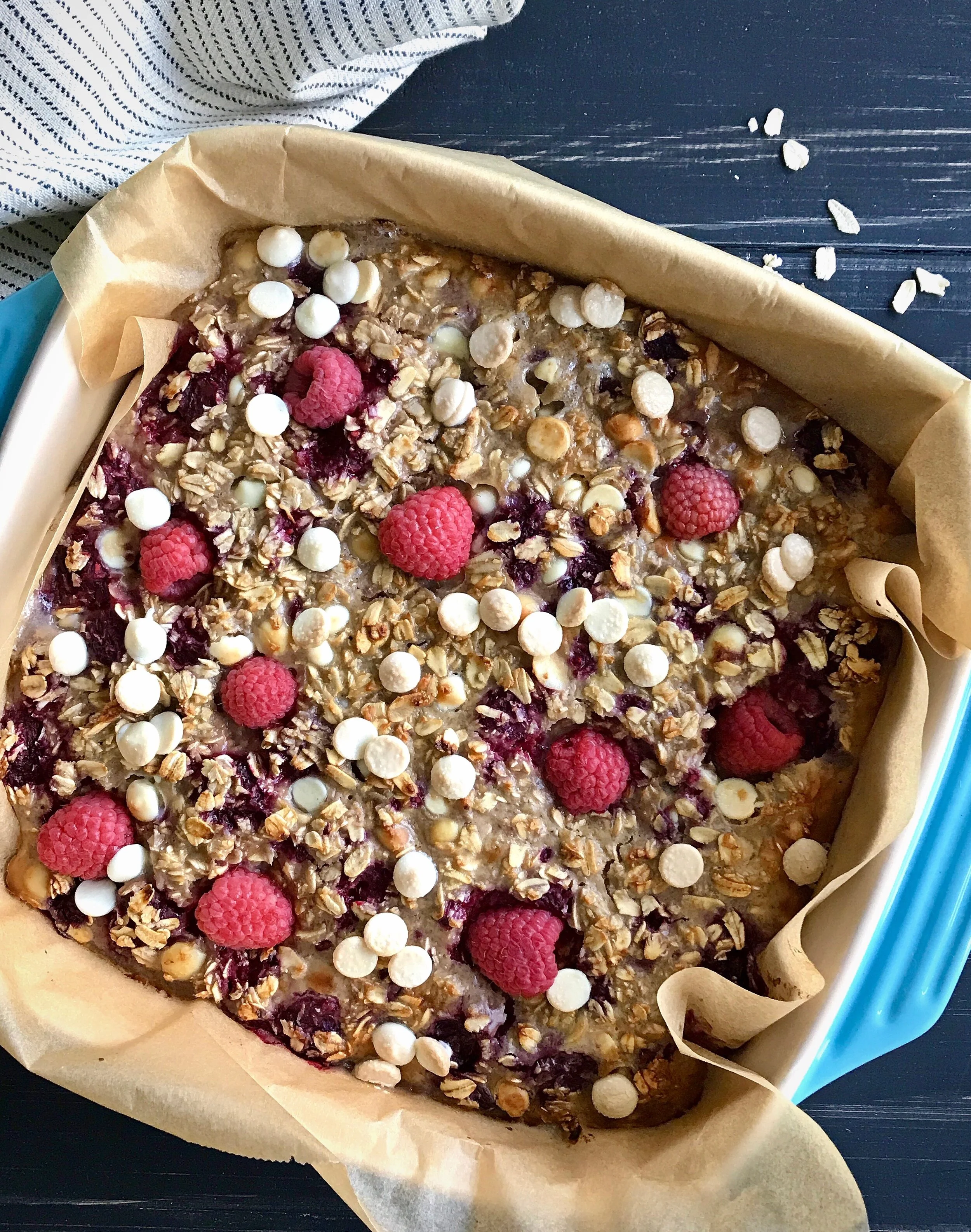 RASPBERRY WHITE CHOCOLATE MACADAMIA BAKED OATS (or Blueberry Chocolate)