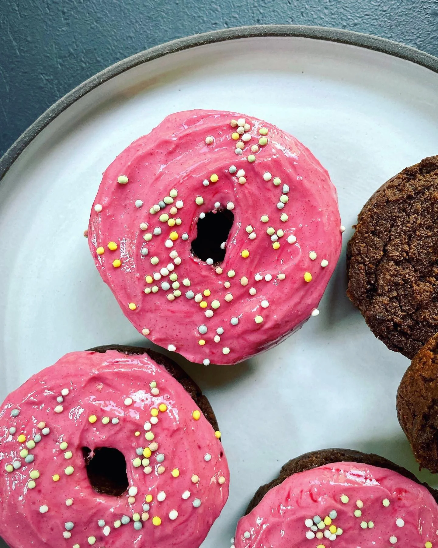 CHOCOLATE SWEET POTATO DONUTS (paleo, grain-free, low carb)