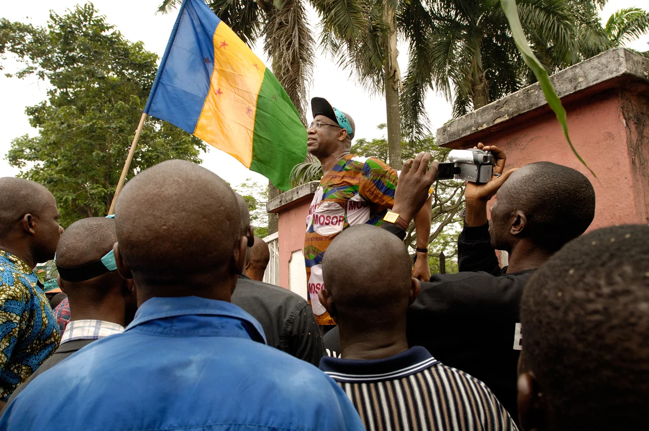 Port Harcourt, Rivers State, the oil capital of Nigeria. End of the demonstration organized by MOSOP (Movement for the Survival of the Ogoni People) to commemorate the 10th anniversary of the hanging of Ken SARO-WIWA, leader of the protest that in t