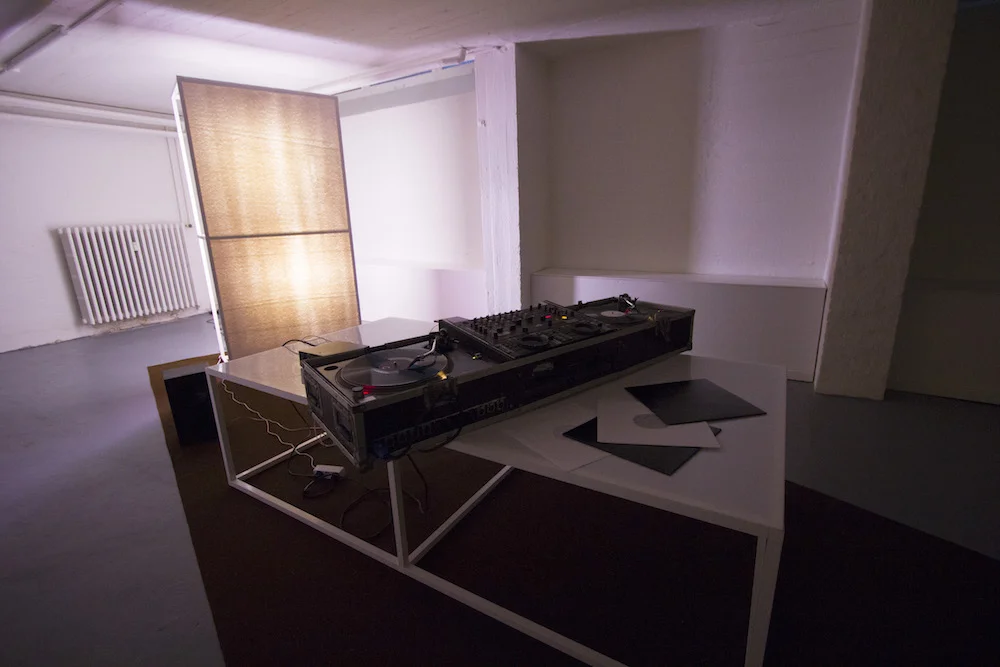 Mette Rasmussen Awake Install-detail.jpg