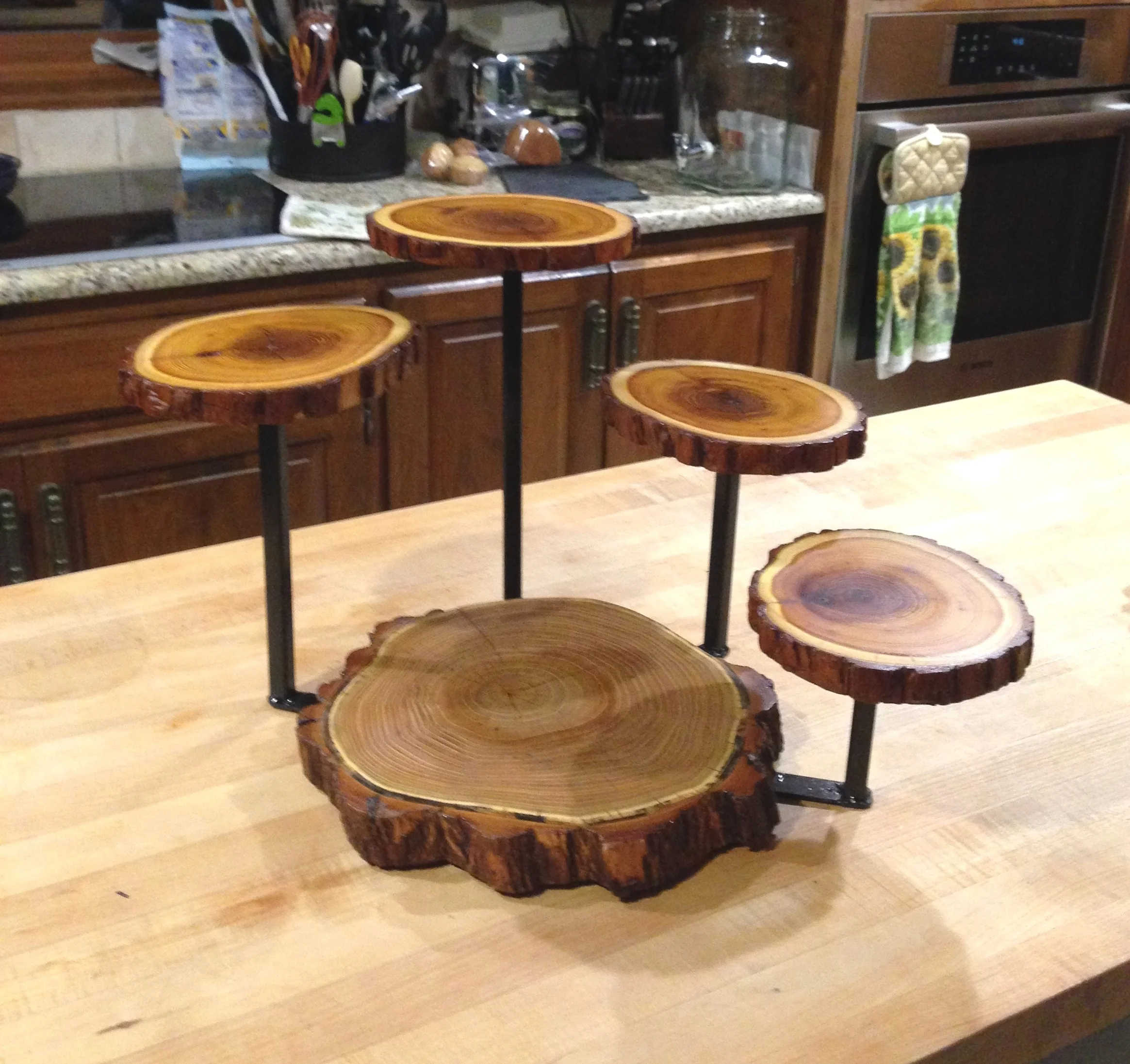Cake/dessert stand