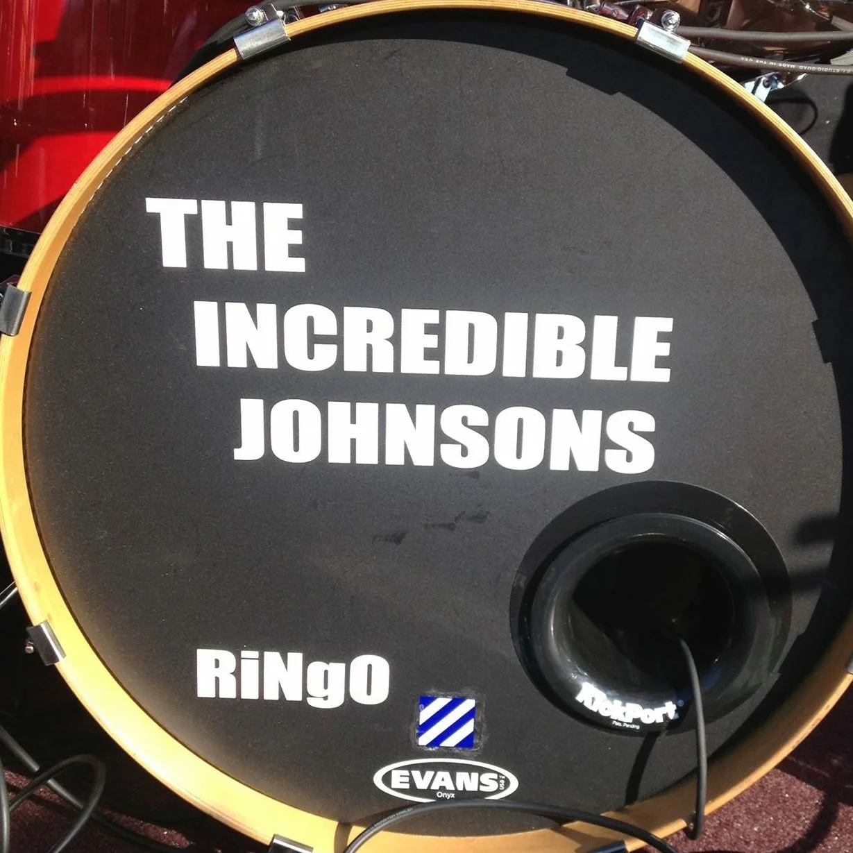 INCREDIBLE JOHNSON'S (9:30p-1:30am)