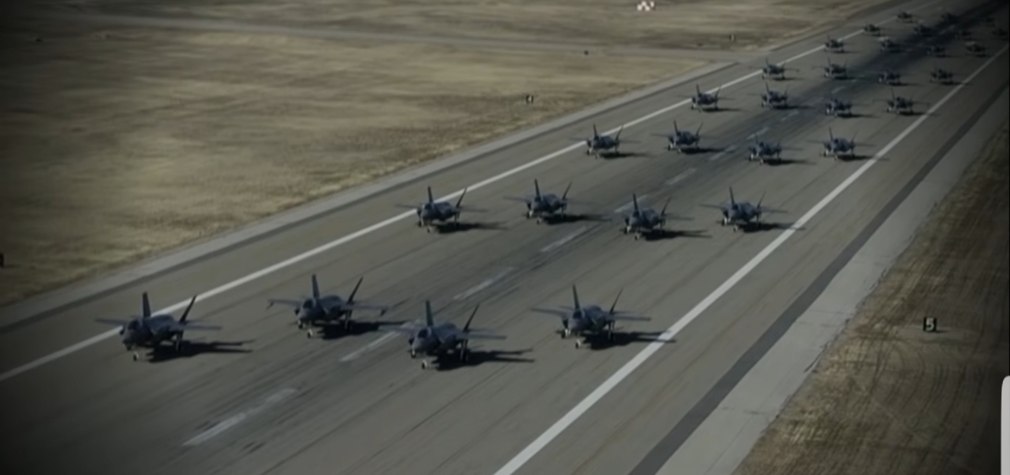 F 35 Lightening Ii In U S Air Force S First Ever Elephant Walk 36 Airborne In 11 Seconds Cyclolore Magazine F 35 Lightening Ii In U S Air Force S First Ever Elephant Walk 36 Airborne In 11 Seconds Cyclolore Magazine