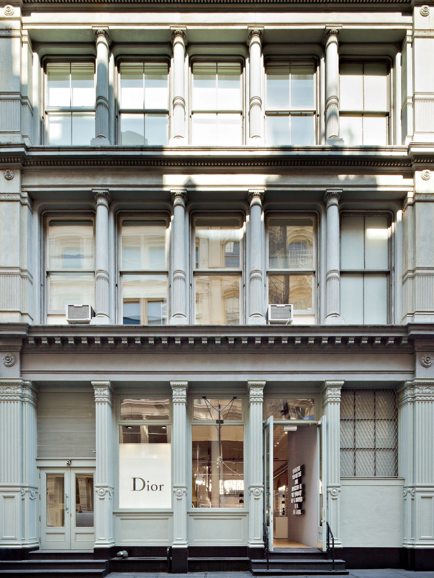 gancsos_dior_01.jpg