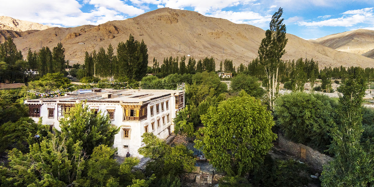ladakh_outside.jpg