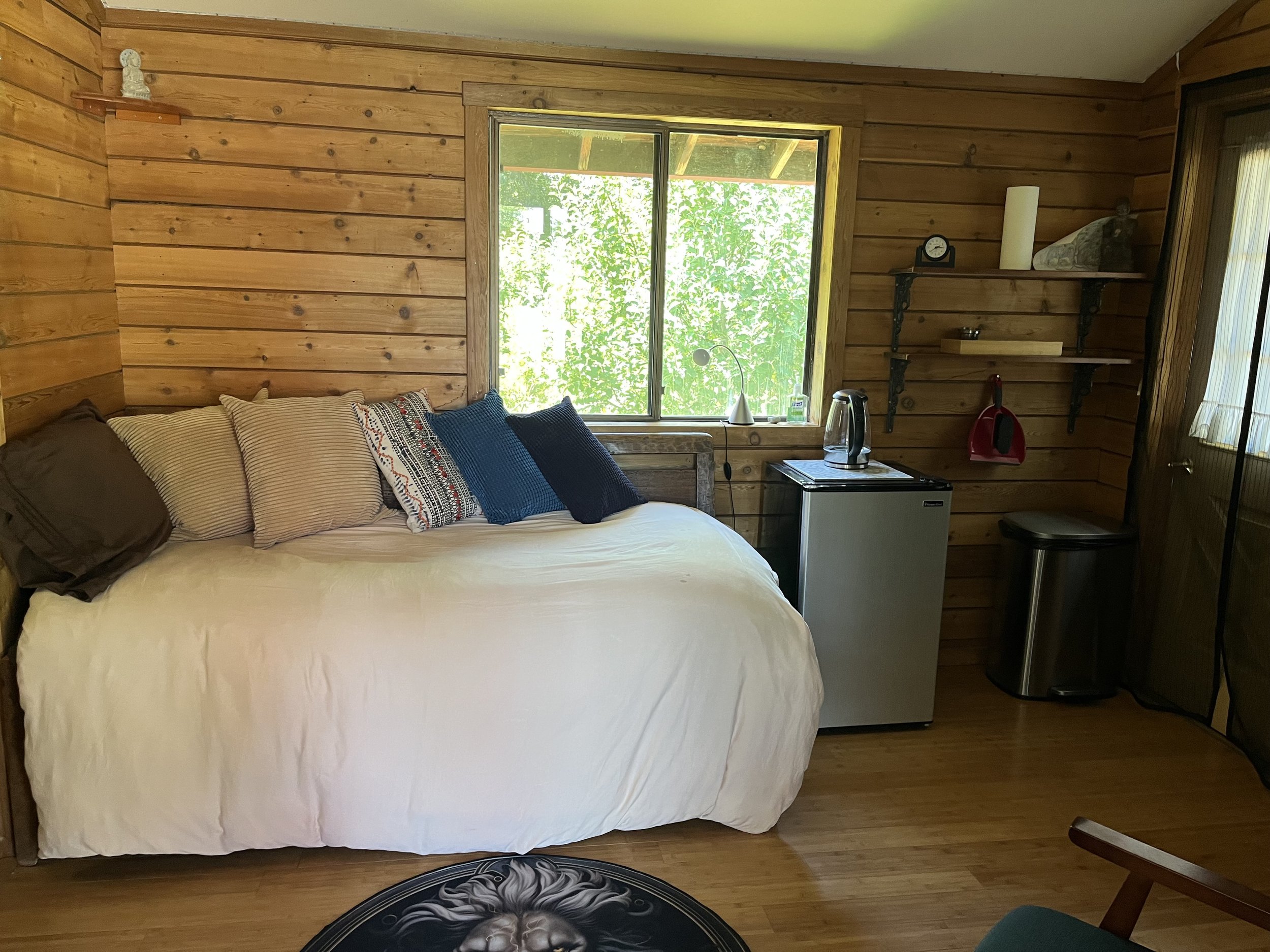 IMG_TroutLake_lionCabin2.jpeg