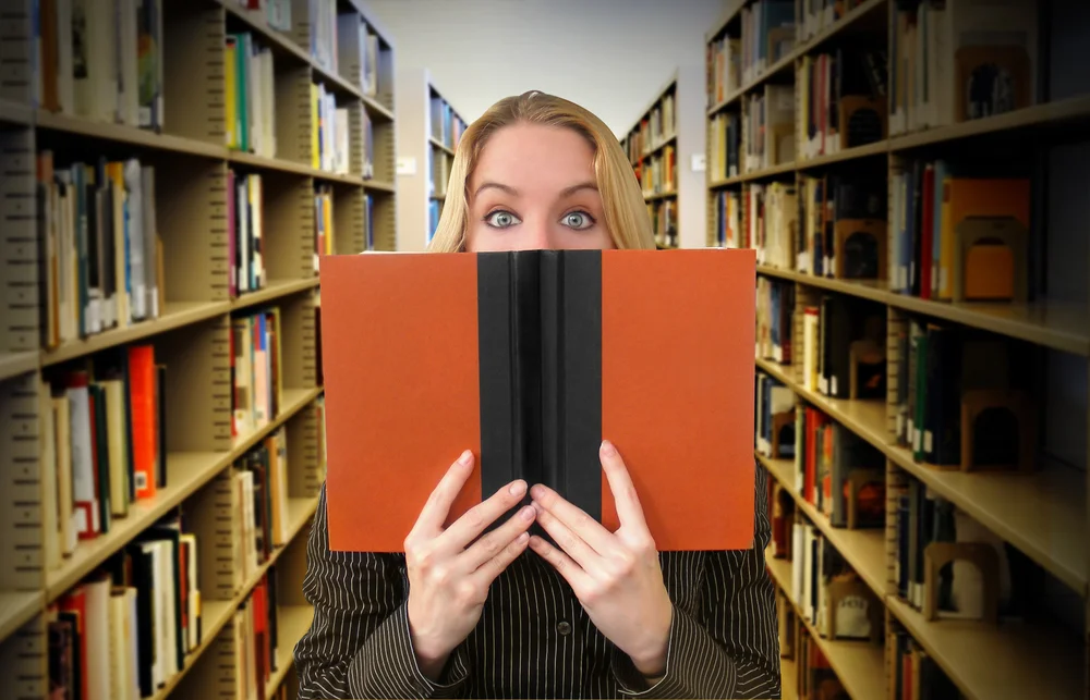 Speaking with Dovegreyreader about Reading Communities