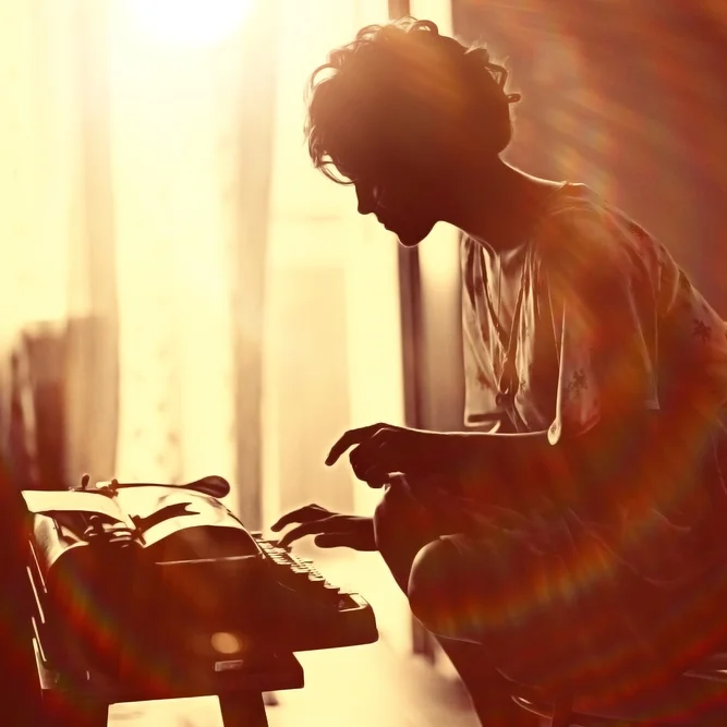 Reading the Writer into the Work