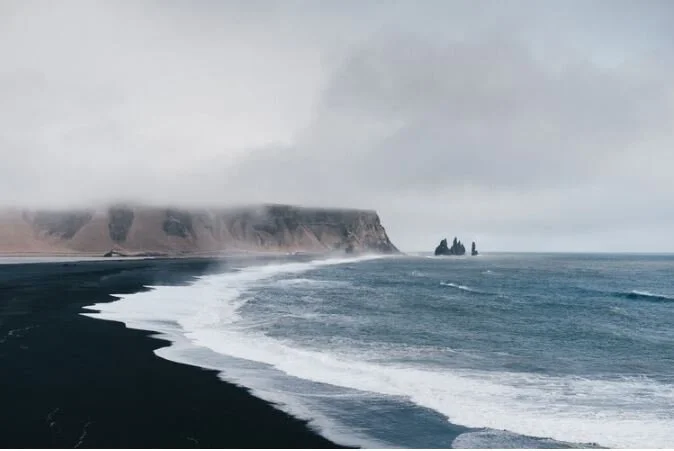 Battery Rocks by Merriel Gardiner – Winner of the 500-words Ghost Story Competition