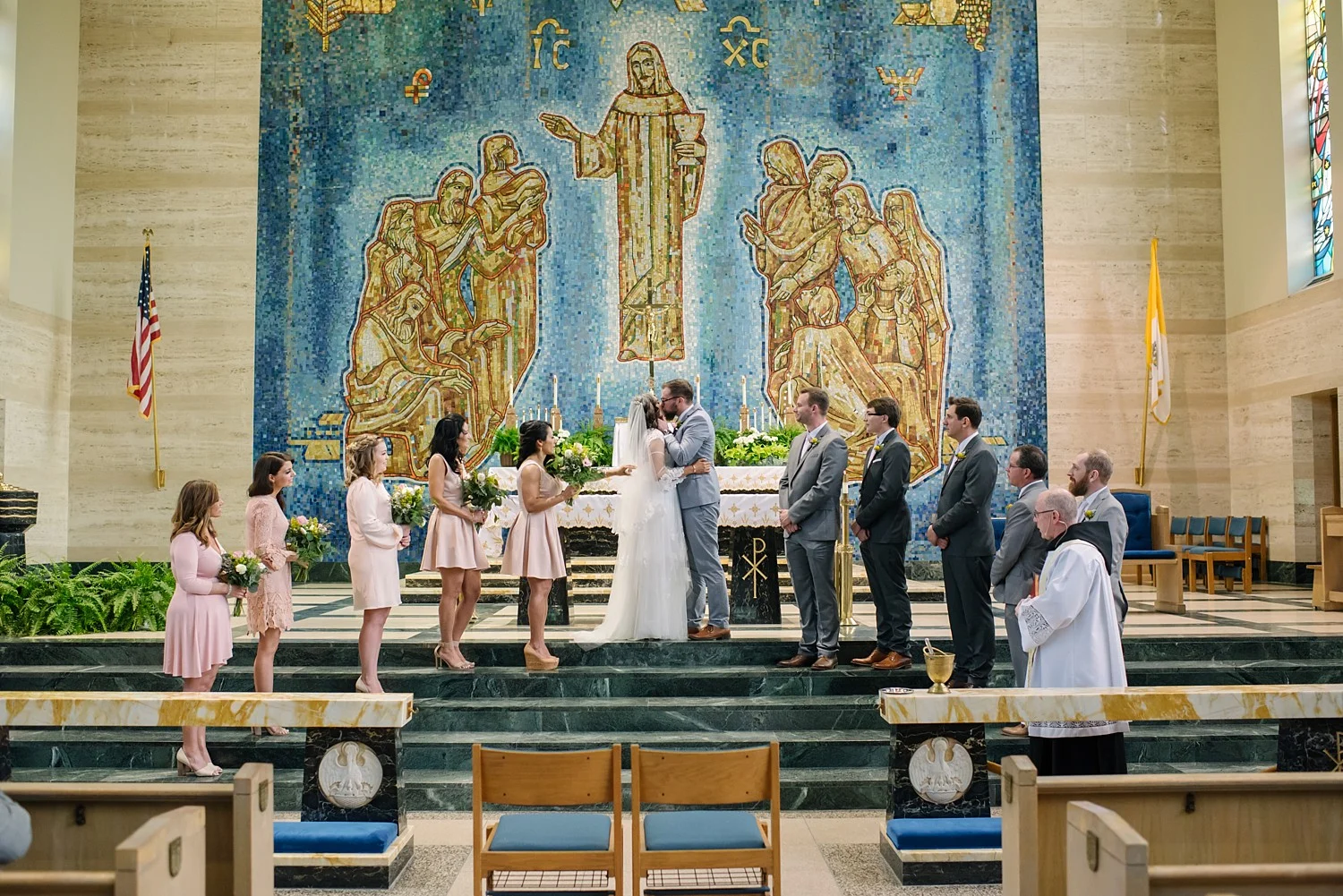 Crown-point-ecology-center-wedding_0011.jpg