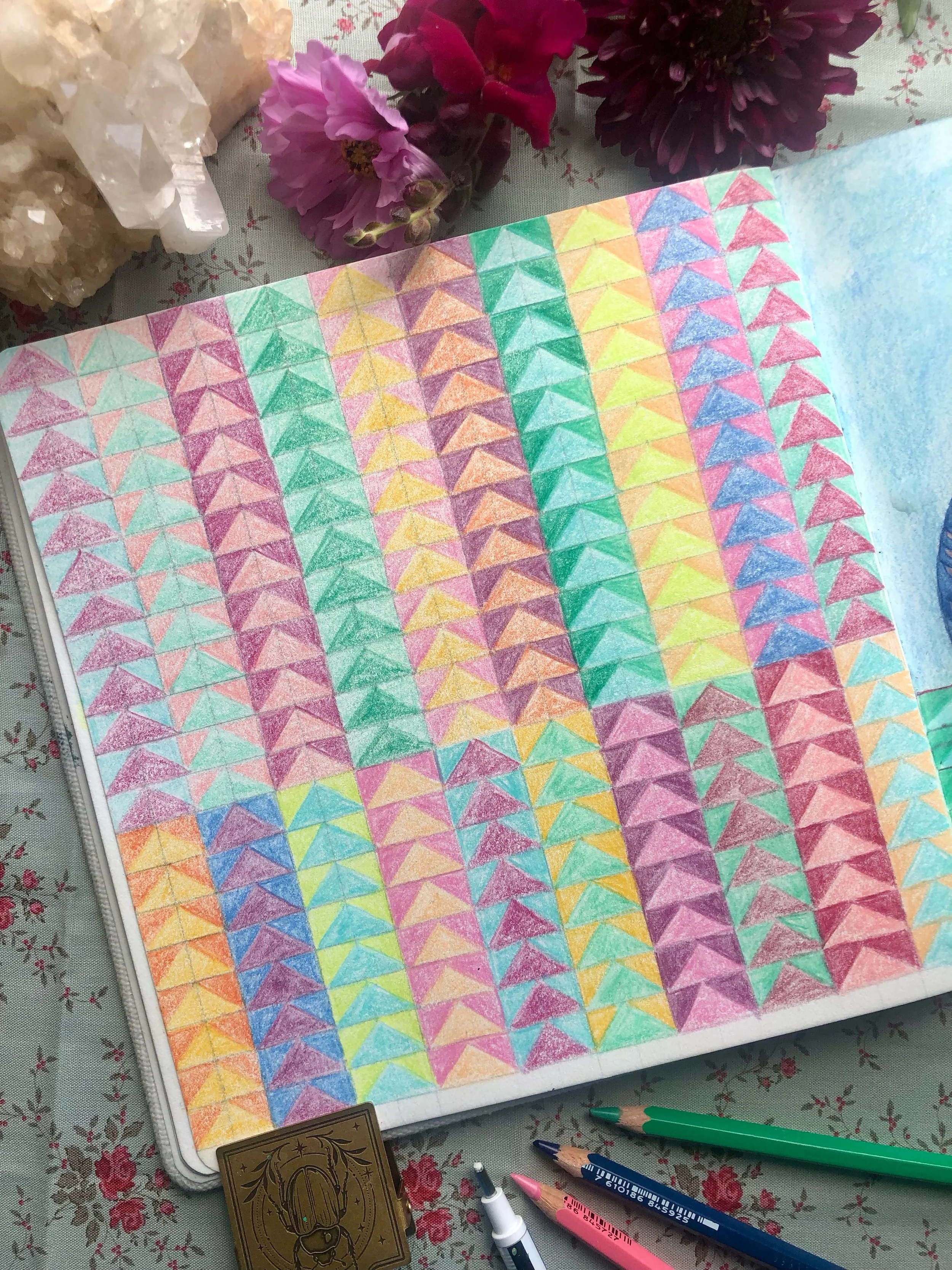 A little pattern play in my sketchbook inspired by the hugely influential textile artist Anni Albers. 

Wife of master of colour Josef Albers. They both studied and then taught at the Bauhaus in Germany before it&rsquo;s closure due to escalating pol