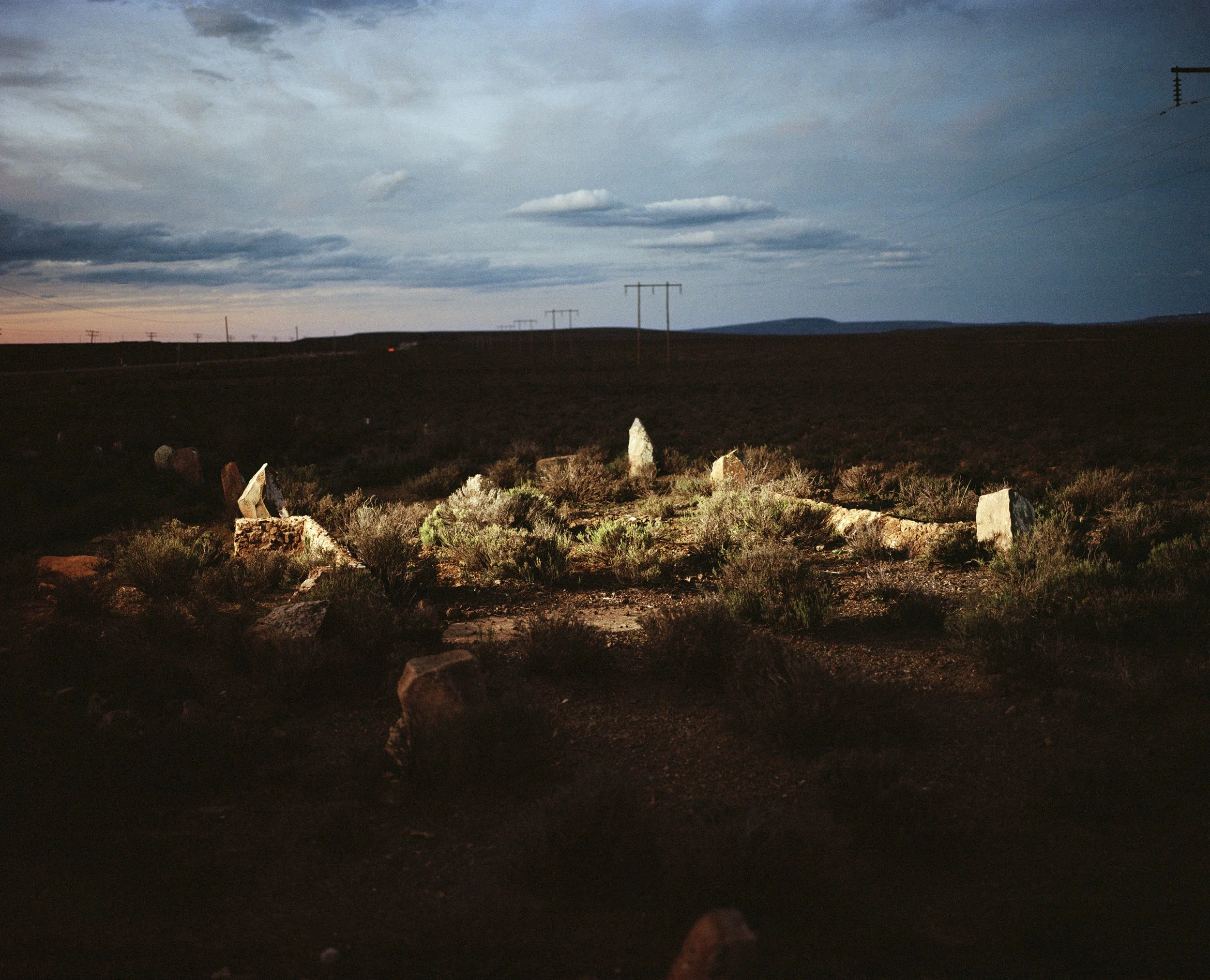 OLD ROAD, R354 BETWEEN MATJIESFONTEIN AND SUTHERLAND.jpg